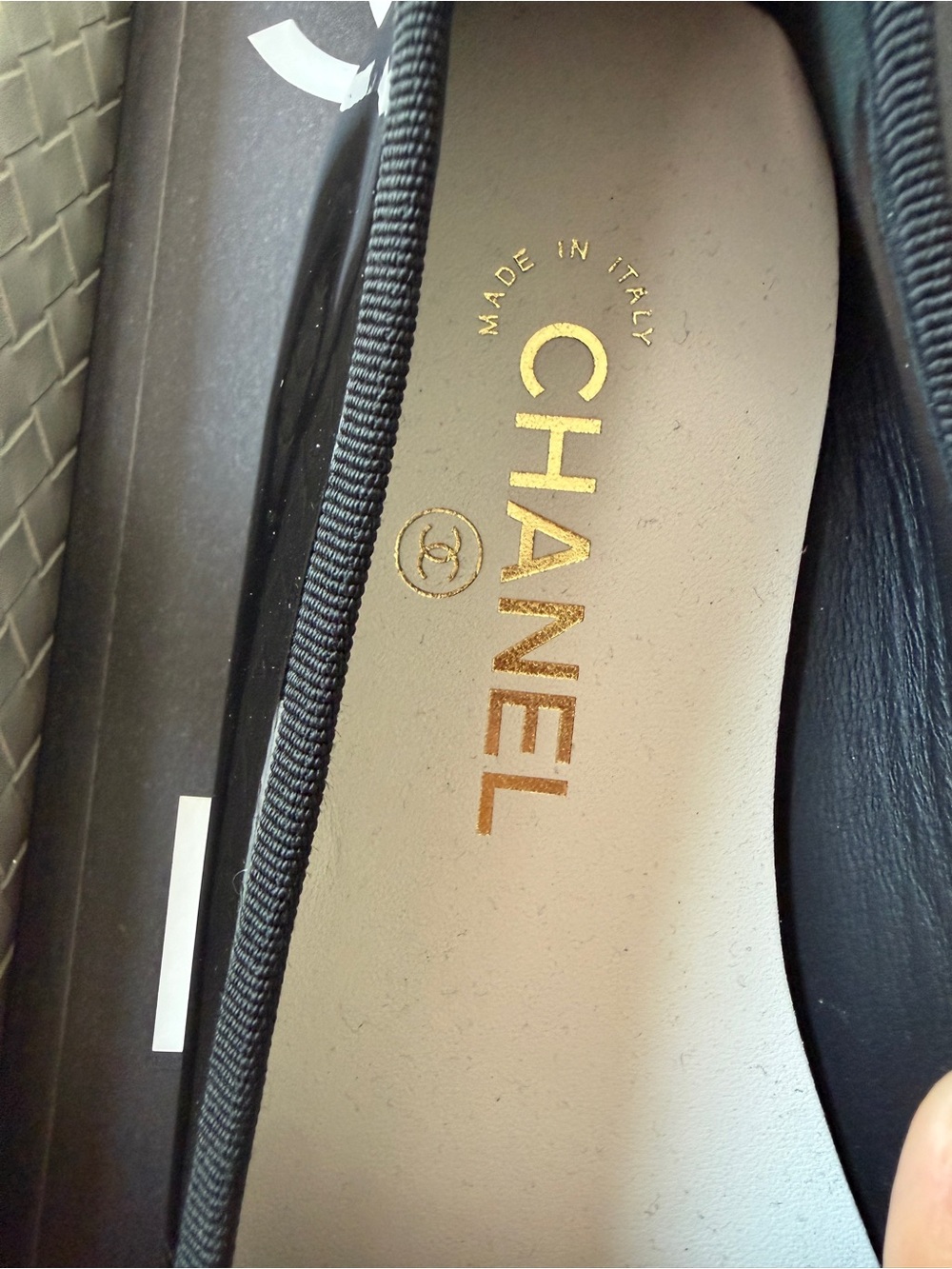 Chanel 26 Black Patent Leather White Cap Toe CC Logo Ballet Ballerina Flats - Picture 12 of 15